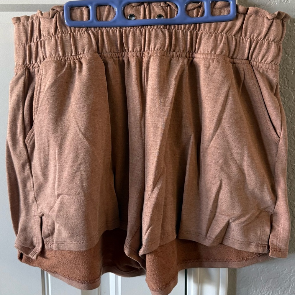 Casual High-Waist Women’s Relaxed Shorts in Brown